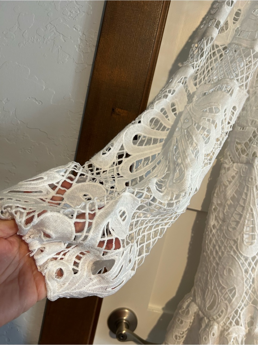 Showpo Kiss Me Now Dress White Lace Eyelet puff sleeve Dress Size 12 New - Picture 4 of 15